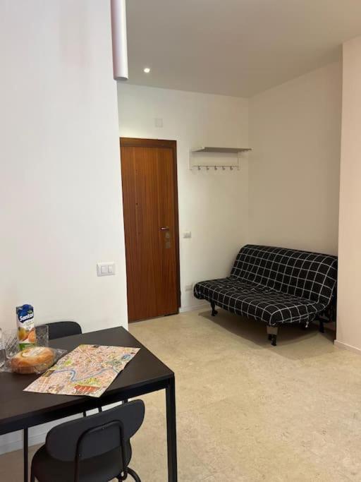 Yurihome2015 Apartment Rom